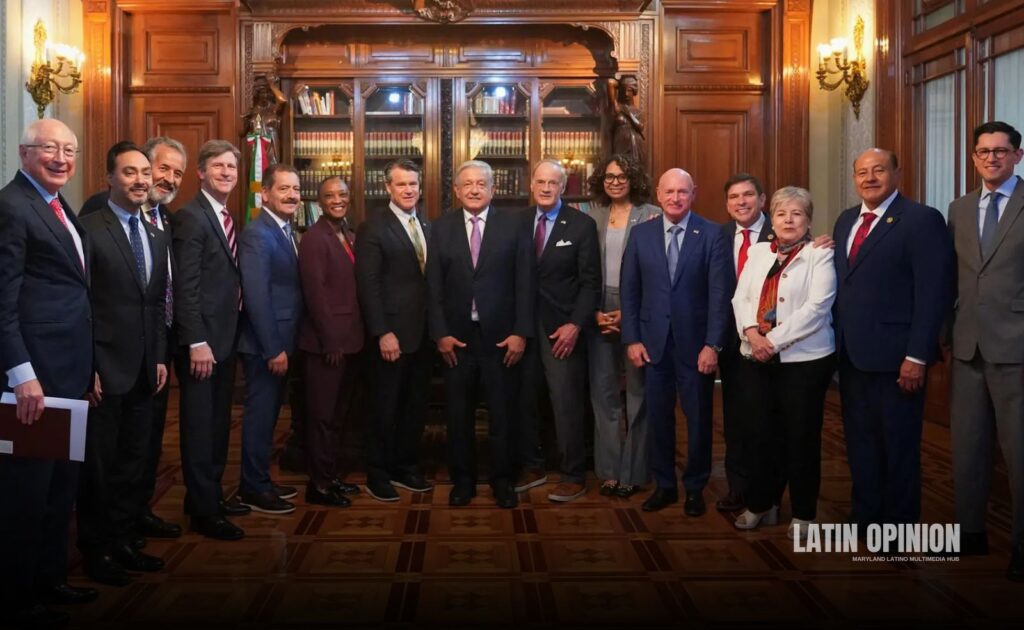 López Obrador se reúne con congresistas de Estados Unidos en el Palacio Nacional