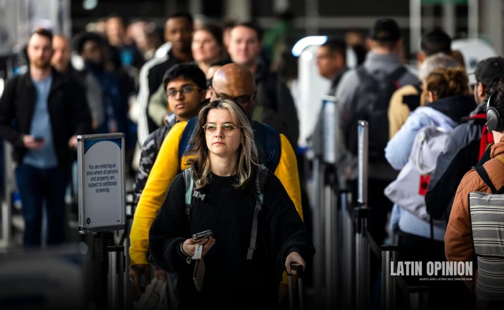 Récord: Unos 80 millones de estadounidenses viajarán en Acción de Gracias