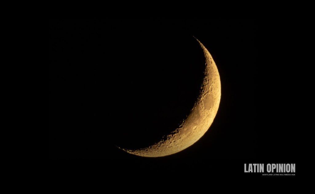 agua en superficie lunar