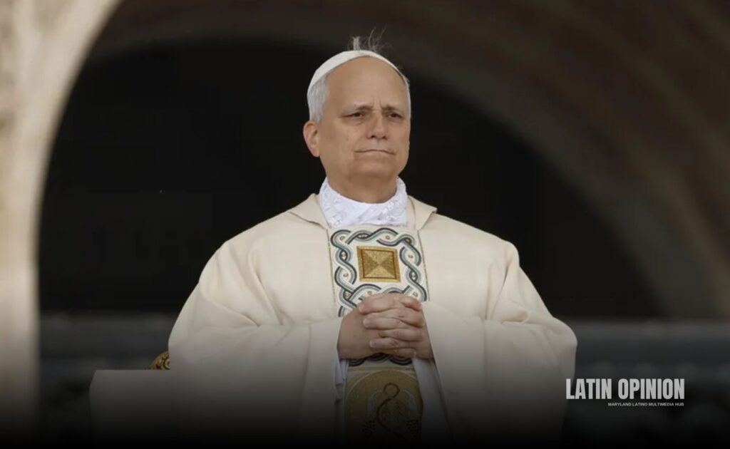 Papa recibe a organización