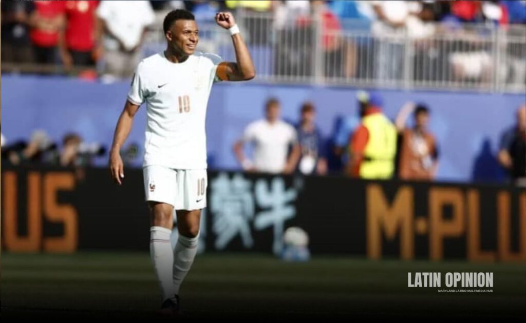 Mpbappé sigue como una sombra a Messi Mpbappé