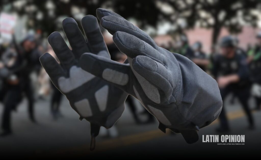 EEUU planea dotar a agentes de inmigración con guantes de descarga agentes de inmigración