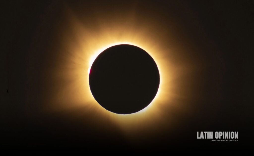 Eclipse barre Norteamérica y Europa y triunfa en España