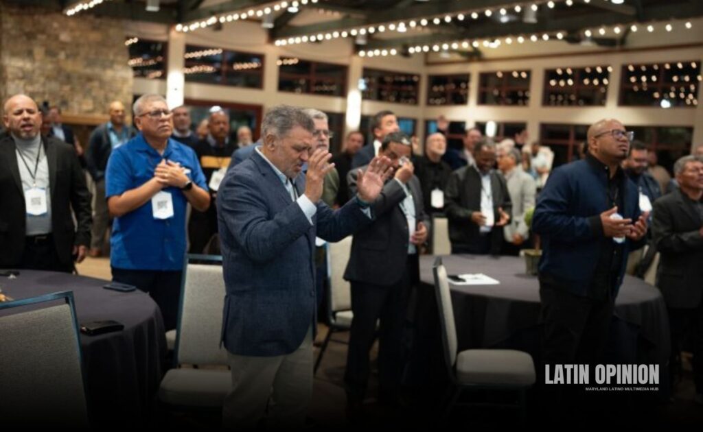 Más de 100 líderes evangélicos pentecostales latinos se reúnen en Washington Más de 100 líderes