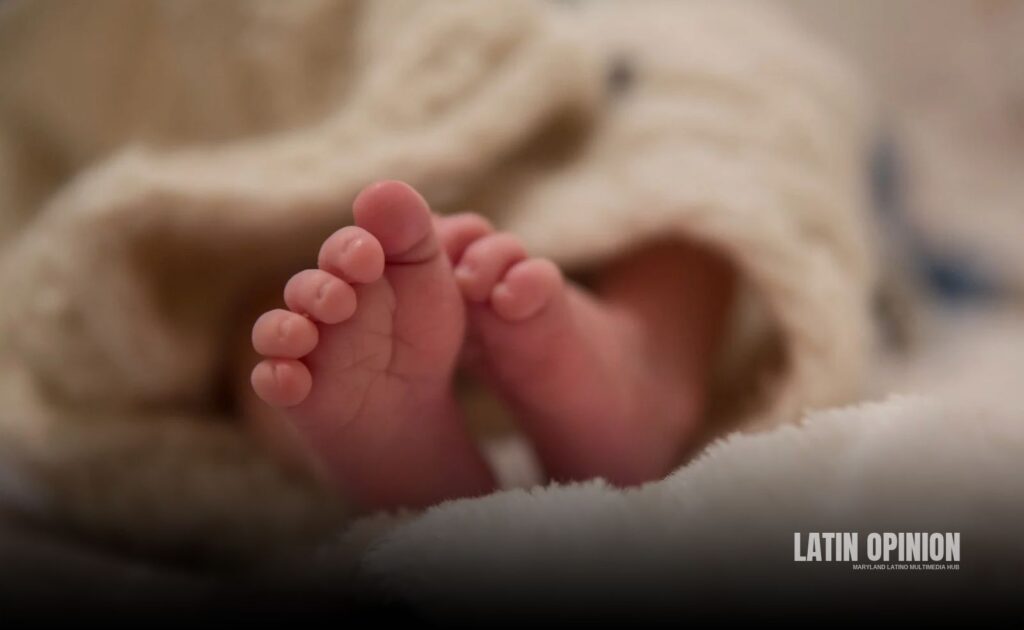 Acusan de abuso fatal a madre de bebé de 2 meses en Baltimore Baltimore