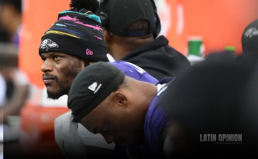 Lamar Jackson y Trey Hendrickson