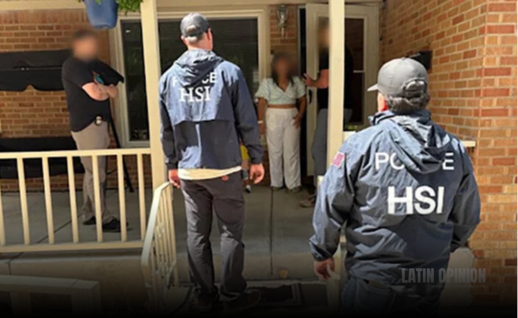 Agentes federales buscan a posibles votantes no ciudadanos Agentes federales buscan a posibles votantes no ciudadanos